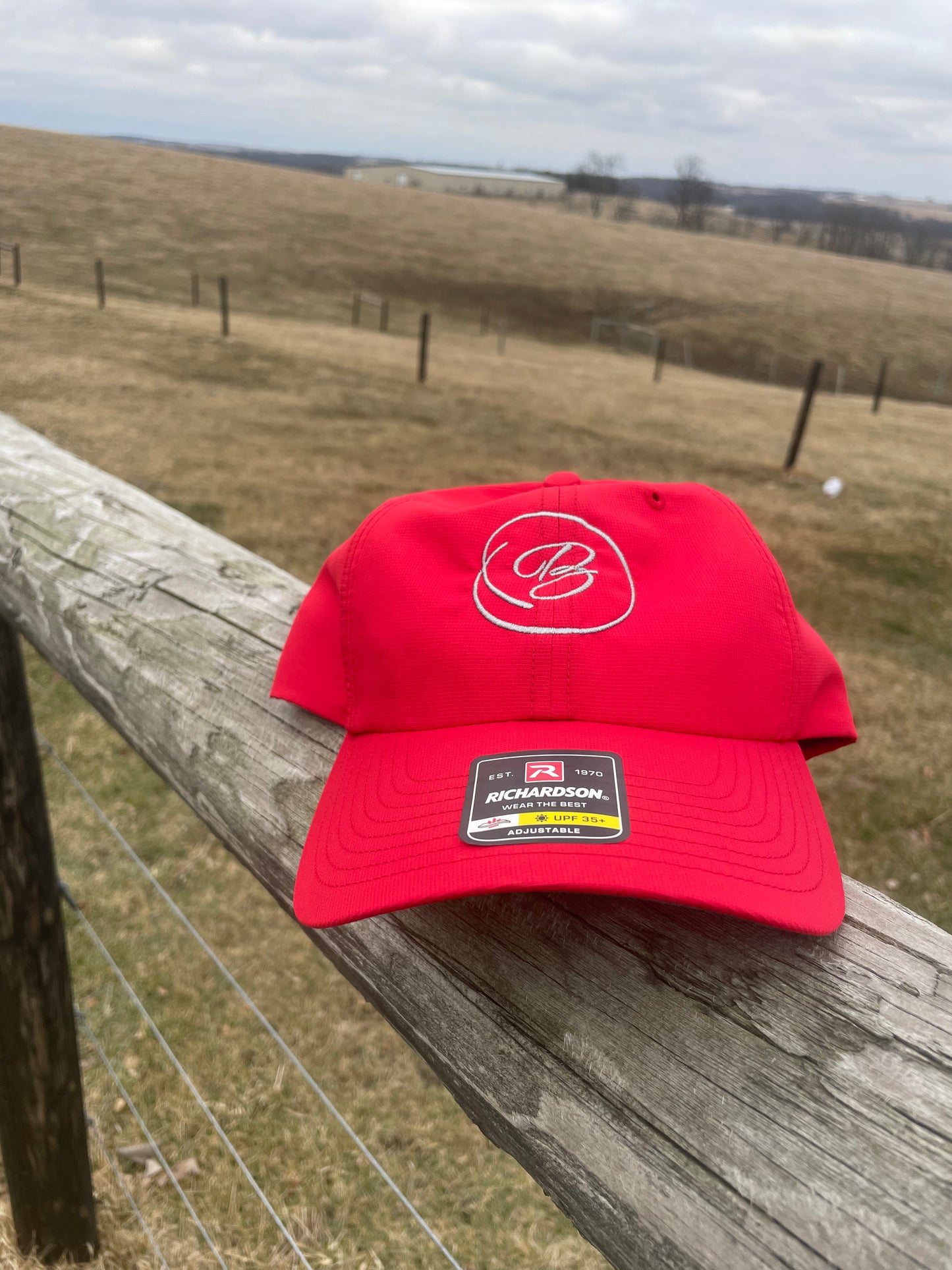 220 Hats - B logo